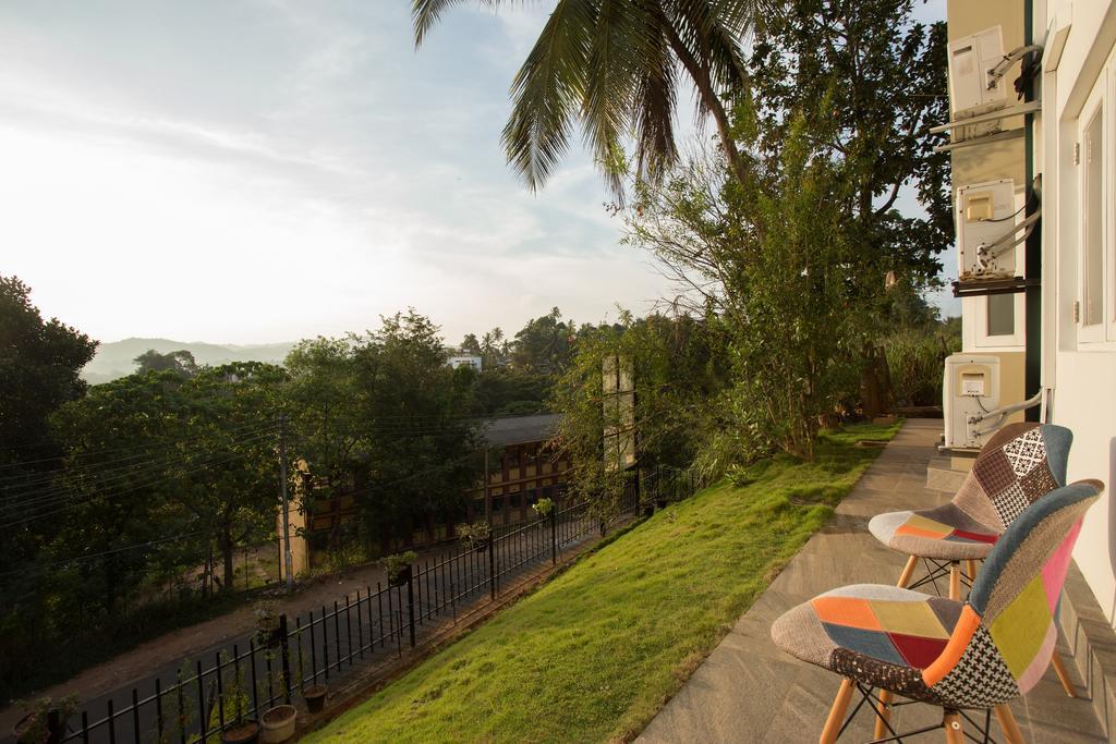 Shalom Residence Kandy Luaran gambar